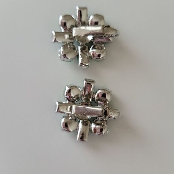 Earrings Silver Tone Green Crystal Clip On Earrings #0086 - Picture 8 of 10